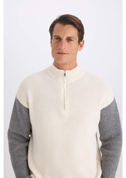 Relax Fit Renk Bloklu Dik Yaka Yarım Fermuarlı Triko Kazak Y0623AZ24AU