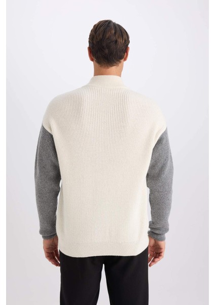 Relax Fit Renk Bloklu Dik Yaka Yarım Fermuarlı Triko Kazak Y0623AZ24AU