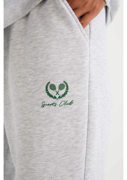 Fit Sporcu Jogger Eşofman Altı Standart Fit Standart Boy Beli Paçası Lastikli Cepli Bağcıklı