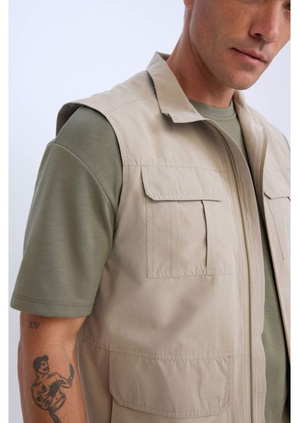 Regular Fit Dik Yaka Fermuarlı Cepli Yelek D6289AX25SP