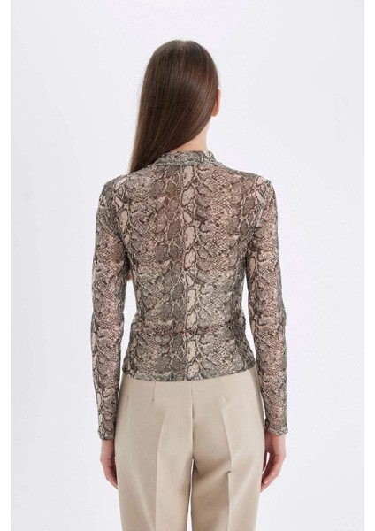 Slim Fit Dar Kesim Yarım Balıkçı Yaka Yılan Desenli Tül Uzun Kollu Tişört D5505AX24AU