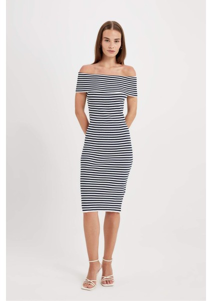 Fitted Vücuda Oturan Çizgili Açık Omuz Triko Midi Elbise D4223AX24AU