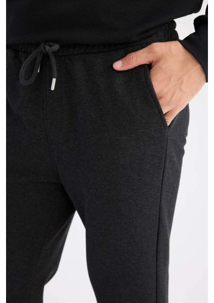 Pike İnce Eşofman Altı Slim Fit Dar Kesim Düz Paça Beli Bağcıklı Cepli R9261AZ24AU