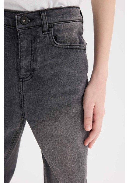 Erkek Çocuk Loose Fit Düz Paça Basic Düz Jean Pantolon D6489A825SM