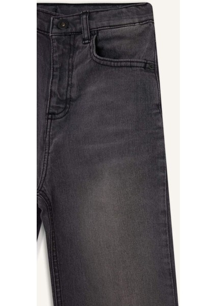 Erkek Çocuk Loose Fit Düz Paça Basic Düz Jean Pantolon D6489A825SM