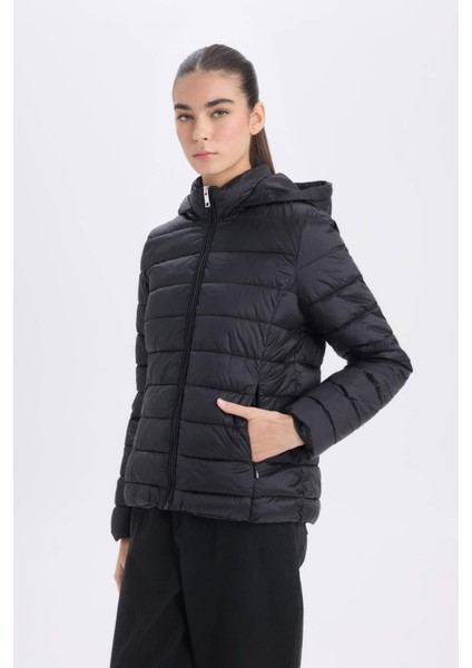 Su Geçirmez Hafif Şişme Mont Kapüşonlu Kapitoneli Fermuarlı Cepli Basic Düz Mevsimlik B2030AX25SP