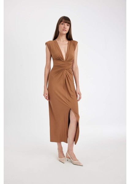 V Yaka Yırtmaçlı Drapeli Kolsuz Maxi Elbise D5260AX24AU