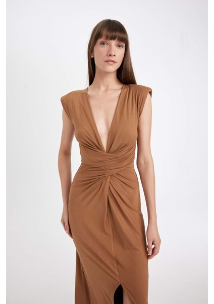 V Yaka Yırtmaçlı Drapeli Kolsuz Maxi Elbise D5260AX24AU