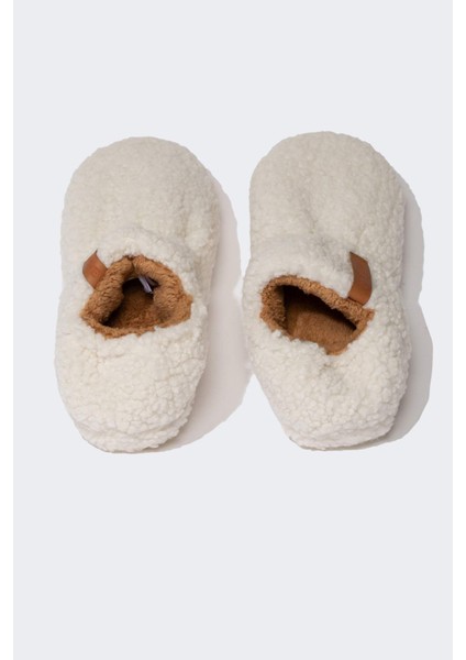 Kadın Pelüş Ev Terliği