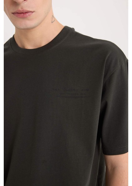 %100 Pamuk Boxy Fit Bisiklet Yaka Sırt Baskılı Kısa Kollu Tişört