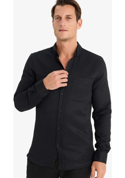 Slim Fit Dar Kesim Polo Yaka Dokulu Uzun Kollu Siyah Gömlek T2066AZ25SP