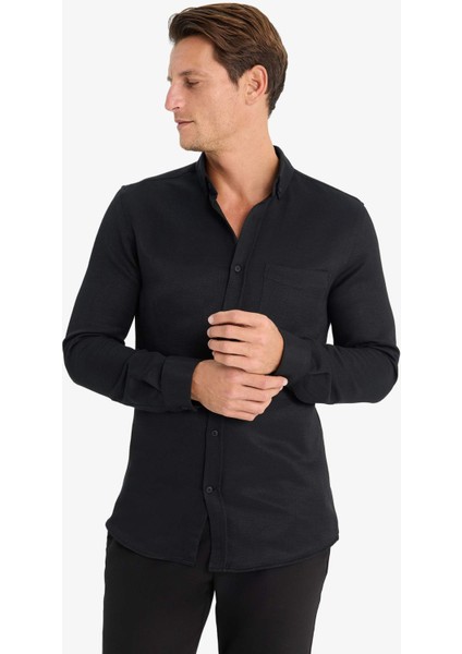 Slim Fit Dar Kesim Polo Yaka Dokulu Uzun Kollu Siyah Gömlek T2066AZ25SP