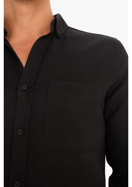 Slim Fit Dar Kesim Polo Yaka Dokulu Uzun Kollu Siyah Gömlek T2066AZ25SP