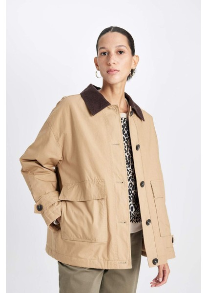 Polo Yaka Mevsimlik Hafif Mont Düğmeli Cepli Apoletli Basic Düz D6752AX24AU