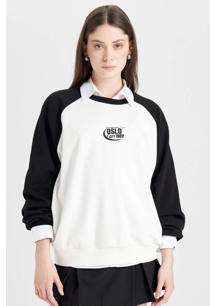 Coool Loose Fit Bisiklet Yaka Renk Bloklu Baskılı Sweatshirt D6673AX24WN