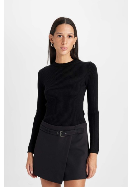 A Kesim Yüksek Bel Kemerli Asimetrik Şort Etek D6448AX24HS