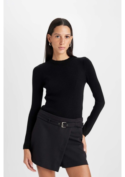 A Kesim Yüksek Bel Kemerli Asimetrik Şort Etek D6448AX24HS