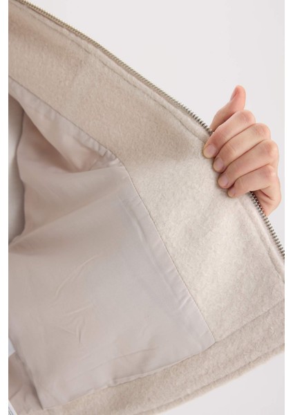 Su Geçirmez Regular Fit Polo Yaka Fermuarlı Cepli Kısa Kaşe Ceket C0935AX25SP
