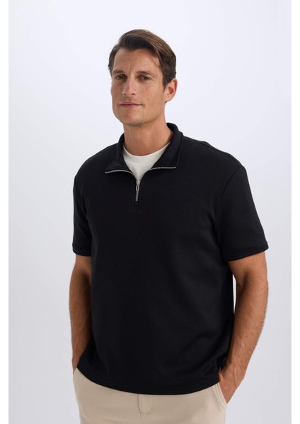 Regular Fit Dik Yaka Yarım Fermuarlı Ağır Kumaş Kısa Kollu Tişört