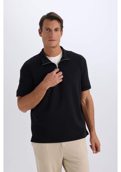 Regular Fit Dik Yaka Yarım Fermuarlı Ağır Kumaş Kısa Kollu Tişört