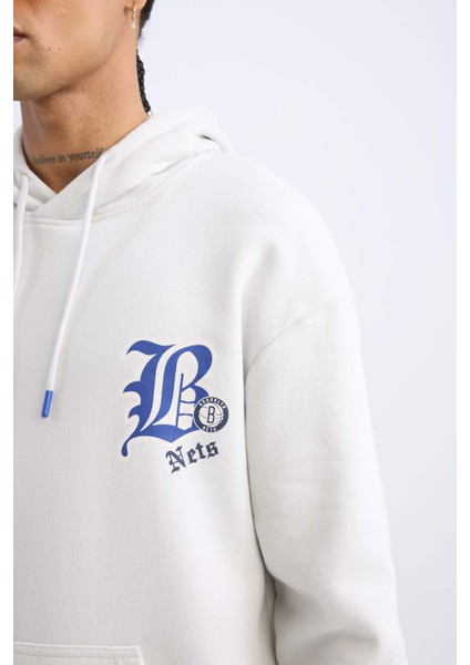 Fit NBA Brooklyn Nets Comfort Fit Rahat Kalıp Kapüşonlu Kalın Sırt Baskılı Sweatshirt D3222AX24WN