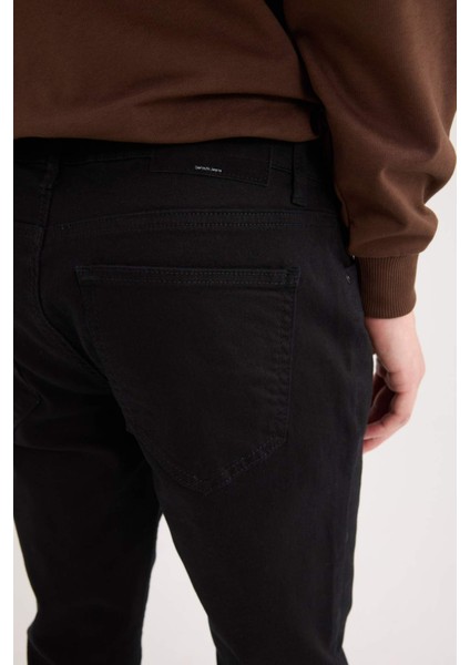 Pedro Slim Fit Solmayan Renk Dar Kalıp Normal Bel Dar Paça Siyah Jean Pantolon S2711AZ25SP