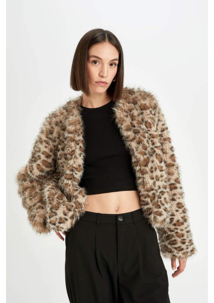 Regular Fit Leopar Desenli Kısa Suni Kürk Ceket Mont D6650AX24WN