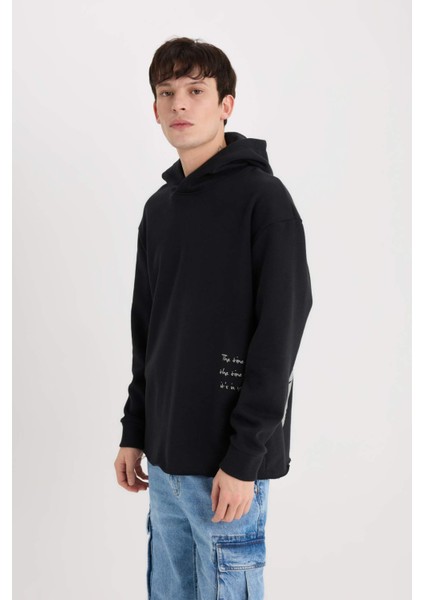 Boxy Fit Kapüşonlu Sırt Baskılı Sweatshirt D0855AX24AU