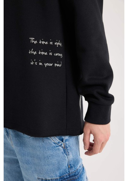 Boxy Fit Kapüşonlu Sırt Baskılı Sweatshirt D0855AX24AU