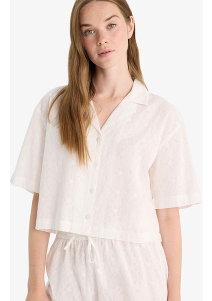 Oversize Geniş Kalıp Pijama Yaka Nakışlı Brode Kısa Kollu Gömlek B9022AX25SM