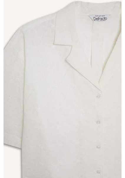 Oversize Geniş Kalıp Pijama Yaka Nakışlı Brode Kısa Kollu Gömlek B9022AX25SM