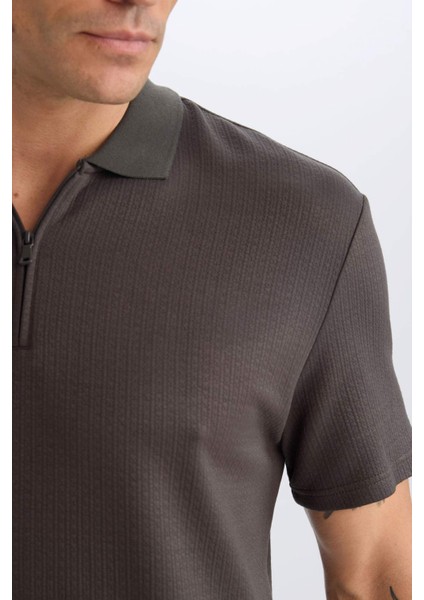 Regular Fit Polo Yaka Yarım Fermuarlı Kısa Kollu Tişört