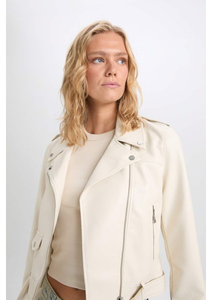 Su Geçirmez Crop Biker Ceket Suni Deri Kruvaze Yaka Fermuarlı Cepli Kemerli Mevsimlik Y7168AZ25SP