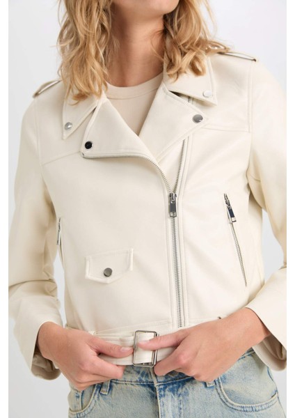 Su Geçirmez Crop Biker Ceket Suni Deri Kruvaze Yaka Fermuarlı Cepli Kemerli Mevsimlik Y7168AZ25SP