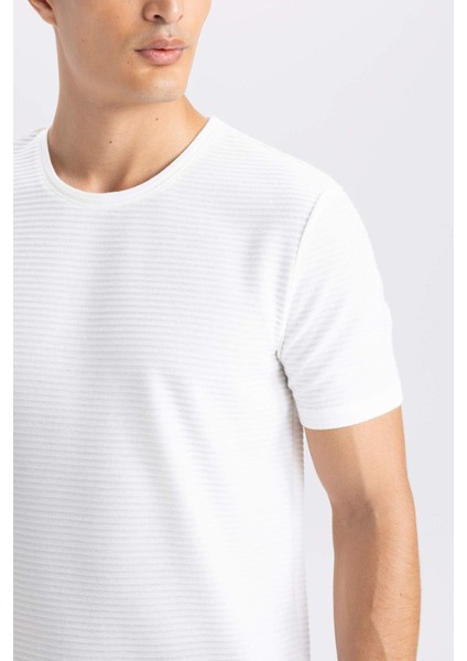 Slim Fit Dar Kesim Bisiklet Yaka Basic Düz Kısa Kollu Tişört M6608AZ25SP