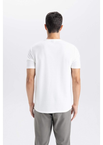 Slim Fit Dar Kesim Bisiklet Yaka Basic Düz Kısa Kollu Tişört M6608AZ25SP