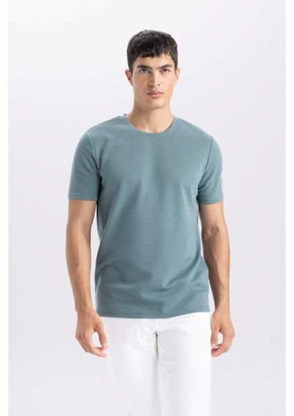 Slim Fit Dar Kesim Bisiklet Yaka Basic Düz Kısa Kollu Tişört M6608AZ25SP