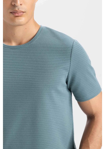 Slim Fit Dar Kesim Bisiklet Yaka Basic Düz Kısa Kollu Tişört M6608AZ25SP