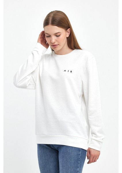 Kadın Bisiklet Yaka Rahat Kalıp 3 Iplik Kalın Air Nakışlı Sweatshirt SPR24SWK33 indirimleri