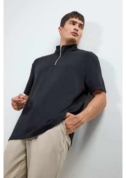 Regular Fit Dik Yaka Yarım Fermuarlı Ağır Kumaş Kısa Kollu Siyah Tişört B6502AX25SP