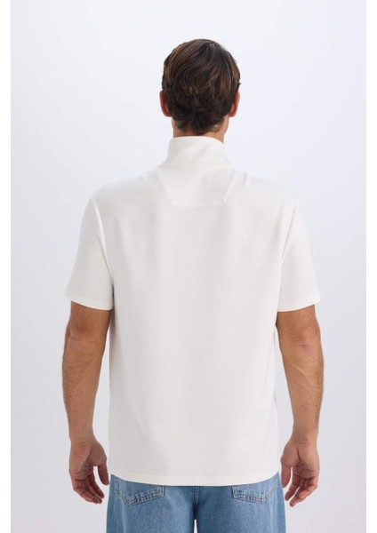 Regular Fit Dik Yaka Yarım Fermuarlı Ağır Kumaş Kısa Kollu Tişört