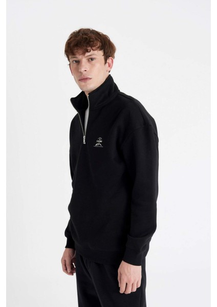 Comfort Regular Fit Rahat Kalıp Fermuarlı Dik Yaka Baskılı Sweatshirt C6132AX25SP