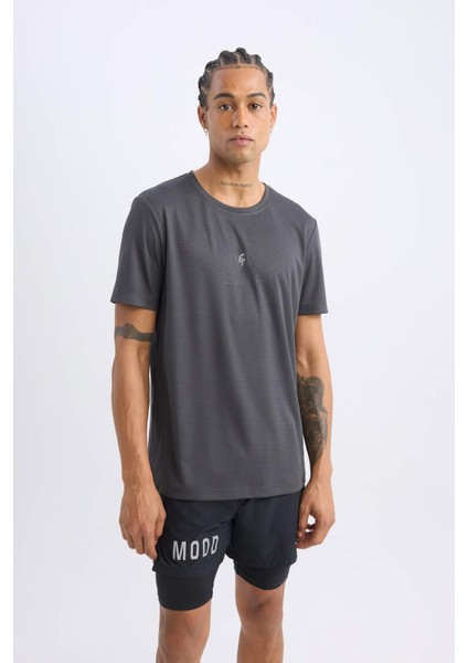 Fit Hızlı Kuruyan Slim Fit Dar Kesim Bisiklet Yaka Baskılı Sporcu Kısa Kollu Tişört