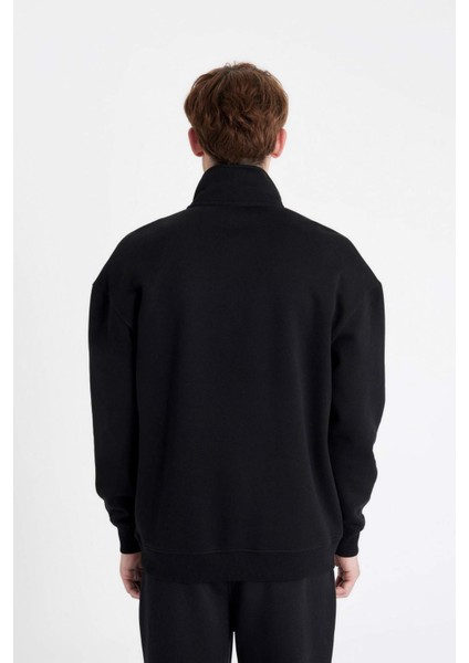 Comfort Regular Fit Rahat Kalıp Fermuarlı Dik Yaka Baskılı Sweatshirt C6132AX25SP