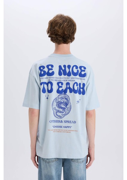 %100 Pamuk Oversize Geniş Kalıp Bisiklet Yaka Sırt Baskılı Kısa Kollu Tişört