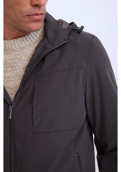 Slim Fit Dar Kesim Kapüşonlu Astarlı Fermuarlı Cepli Mevsimlik Mont D7451AX25SP