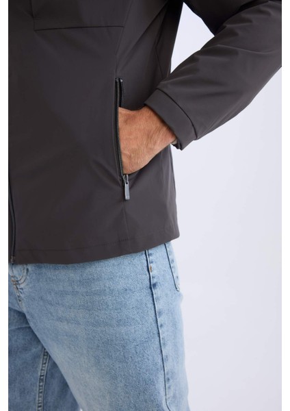 Slim Fit Dar Kesim Kapüşonlu Astarlı Fermuarlı Cepli Mevsimlik Mont D7451AX25SP