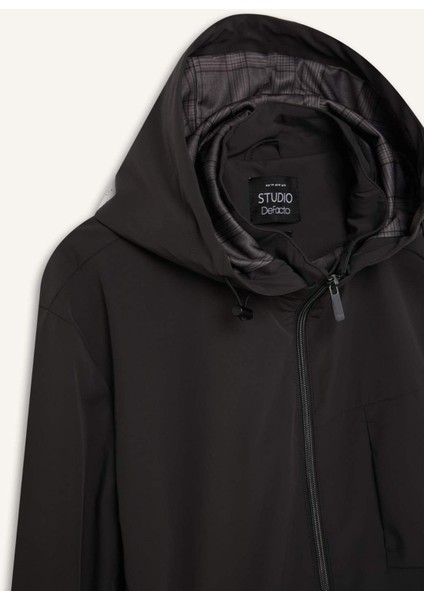 Slim Fit Dar Kesim Kapüşonlu Astarlı Fermuarlı Cepli Mevsimlik Mont D7451AX25SP