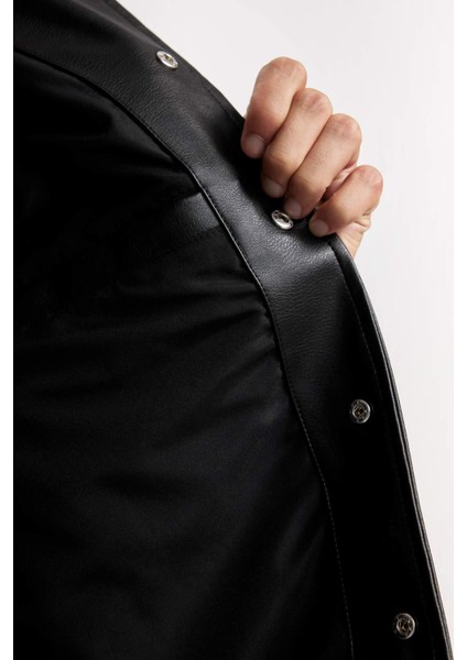 Su İtici Regular Fit Bomber Kolej Yaka Çıtçıt Kapamalı Cepli Mevsimlik Hafif Mont D6242AX25SP