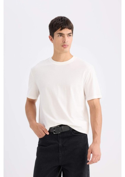 %100 Pamuk New Regular Fit Bisiklet Yaka Basic Düz Kısa Kollu Beyaz Tişört V7699AZ25SP